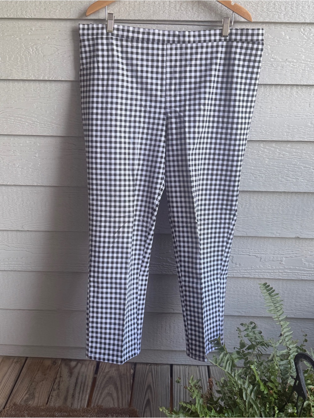Isaac Mizrahi Live! 22W 24/7 Stretch Black White Gingham Straight pull on Pants